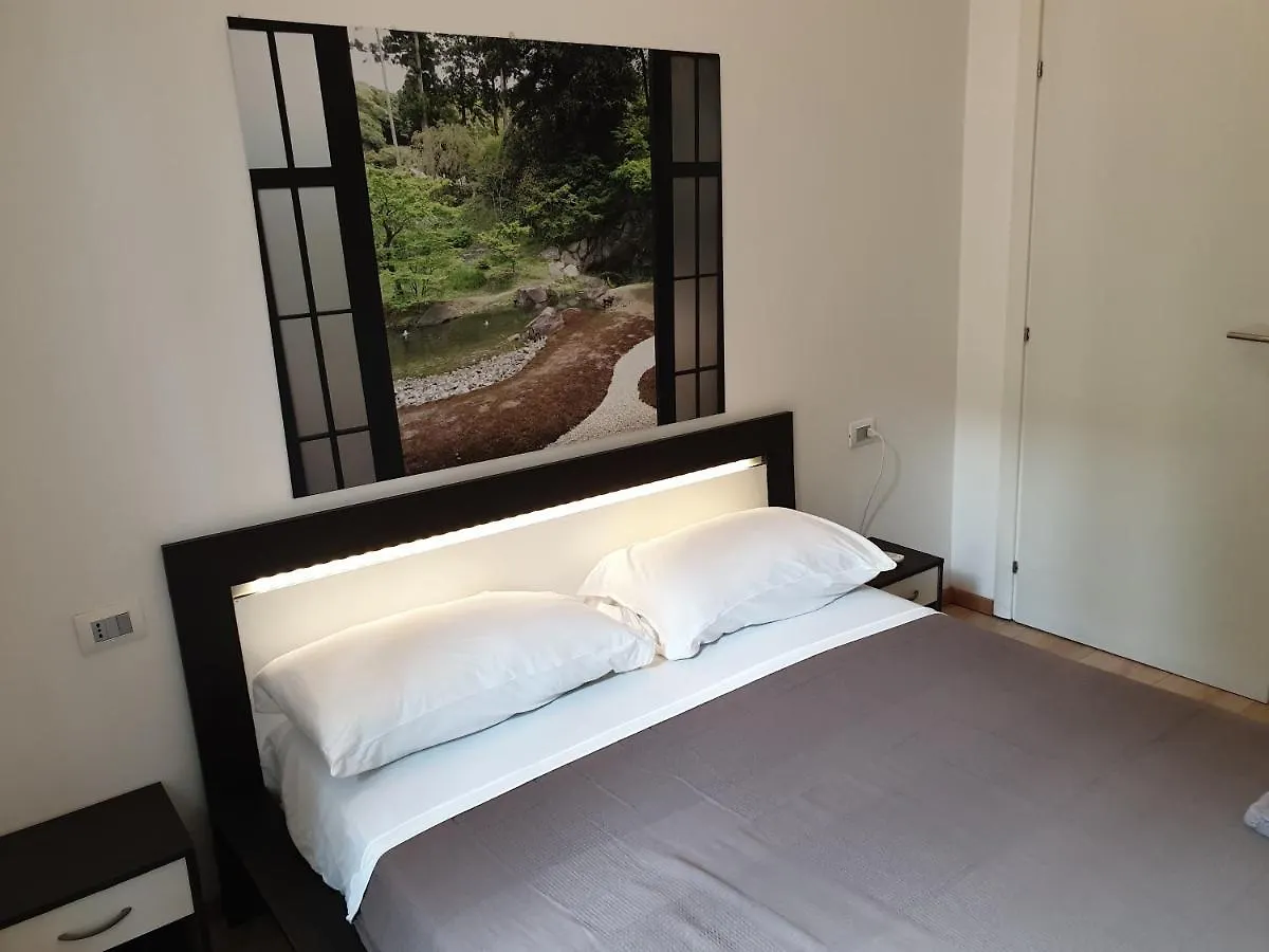 Your Lovely Home, Porta Venezia-1 Queen Bed, 3 Single Beds, 1 Sofa Bed- Milán Apartamento